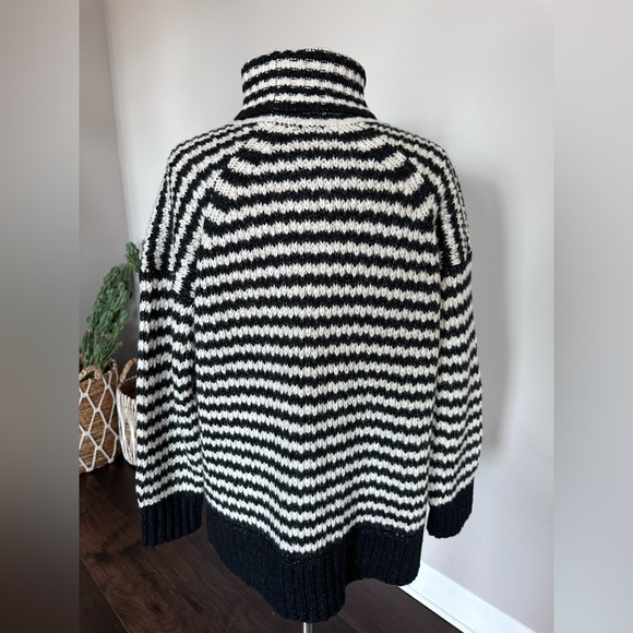 Everlane Cloud Turtleneck Sweater Merino Wool Alpaca Black & White Striped Large - Picture 9 of 14